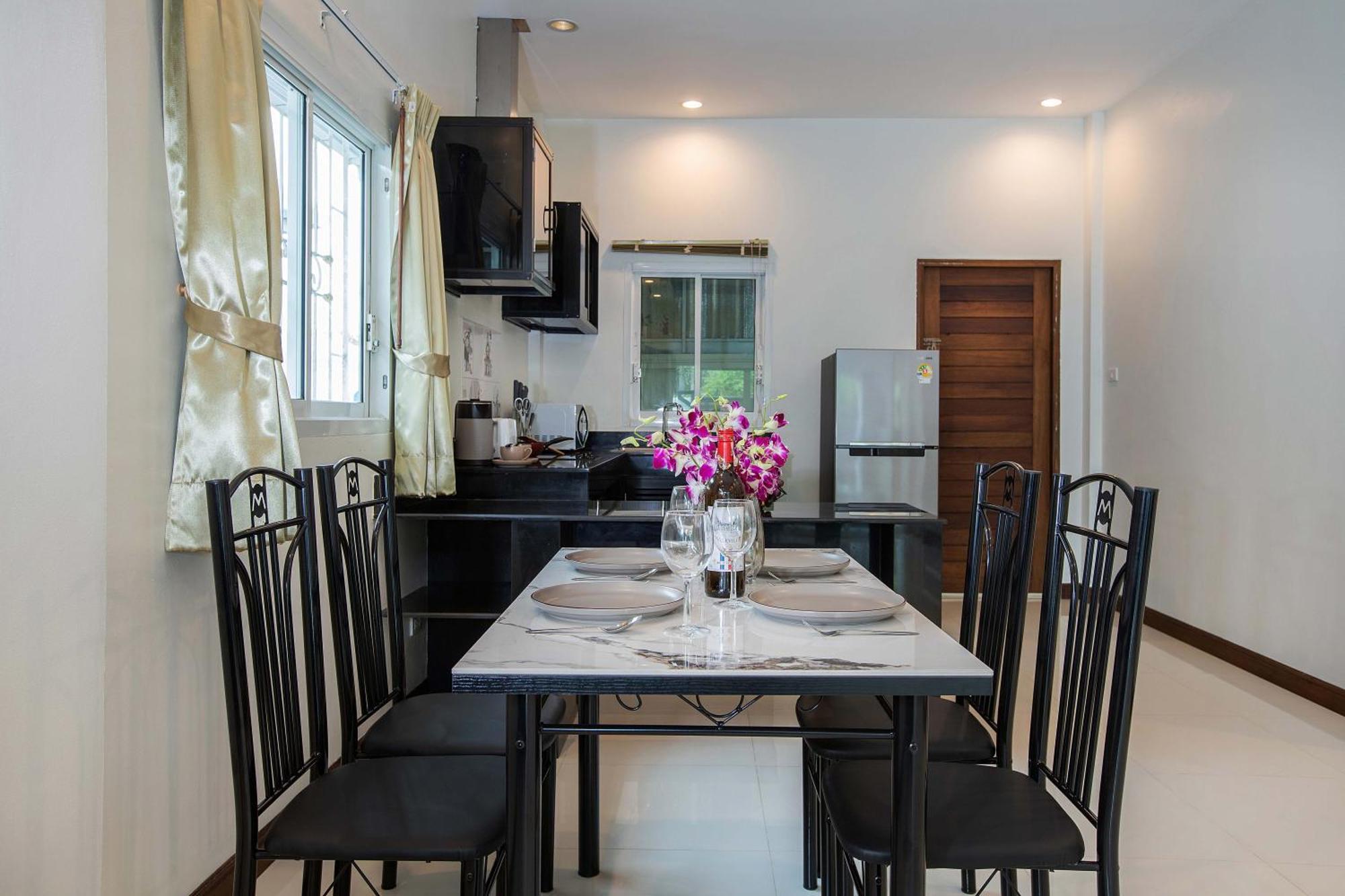 Family 2Br Villa Lancelot 3 With Jacuzzi Pool, Just 10 Min Drive Naiharn And Rawai Ban Saiyuan Exterior foto